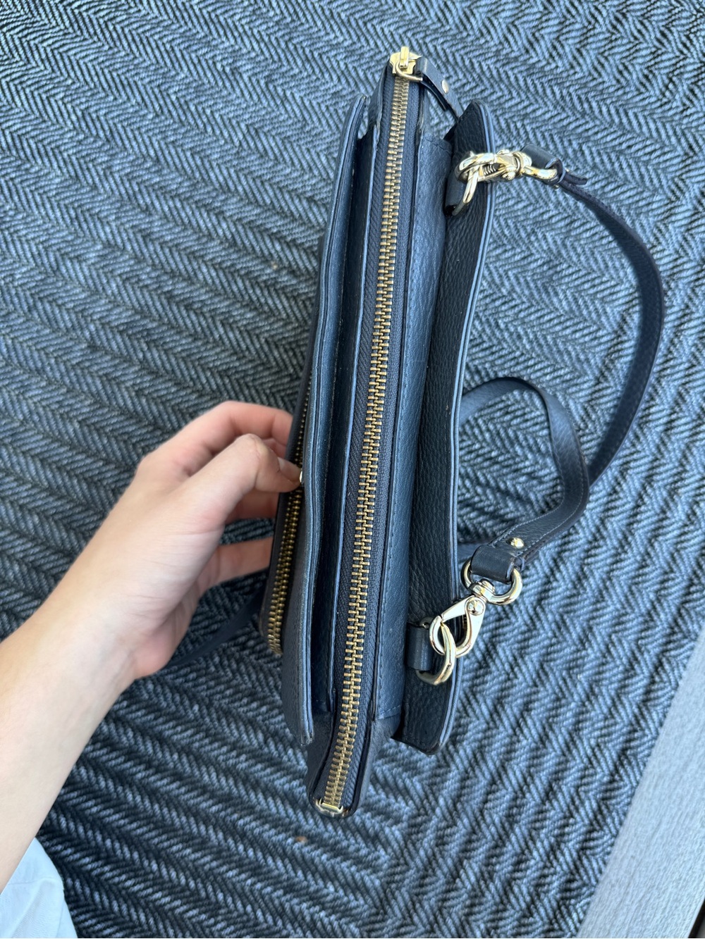 kate spade navy pebbled leather crossbody with front pocket - Picture 3 of 7